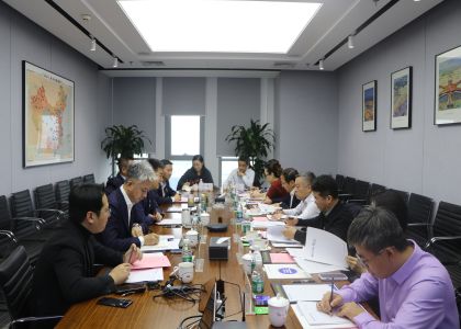 天津港保稅區(qū)黨委常委，天?？毓晒军h委書記、董事長鐘曉龍率隊到訪遠東